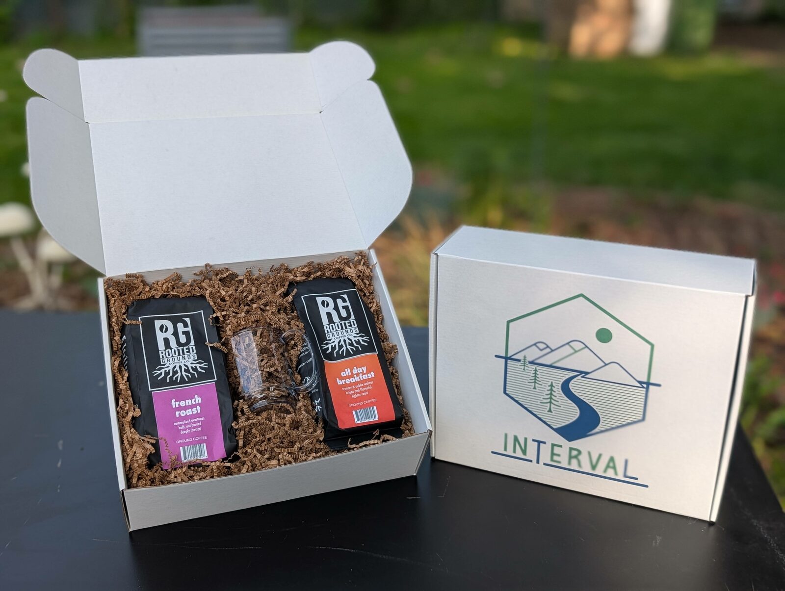 Cardboard Interval kit with clear acrylic mug